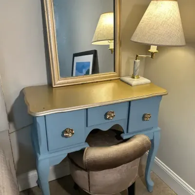 Painted Wooden Vanity with Mirror, Chair and Lamp 