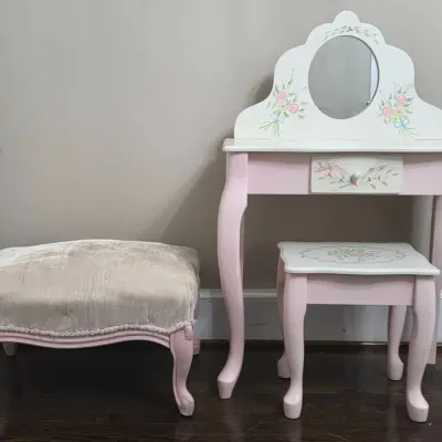 Pink Fantasy Fields Vanity Set & Ottoman