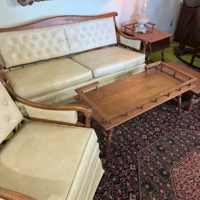 Vintage Early American / Colonial Revival Style Living Room Set (6 Pieces Total
