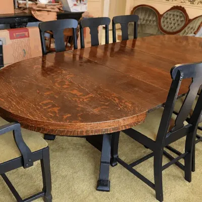 Antique Sanford Manufacturing Co. Tiger Oak Oval Pedestal Dining Table with 5 Custom Handcrafted Lea