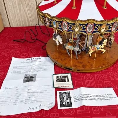Mr. Christmas Animated Musical Flag Carousel with Manual Model 20140318 v.1