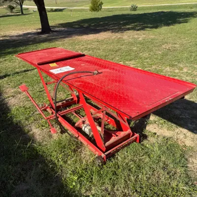Central Hydraulics 1000 LB Motorcycle Lift Model 94121