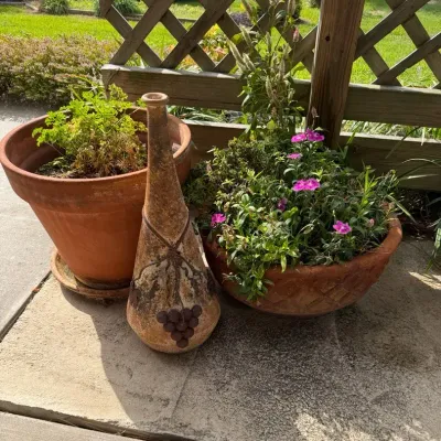 Garden Planters & Grape Motif Vase