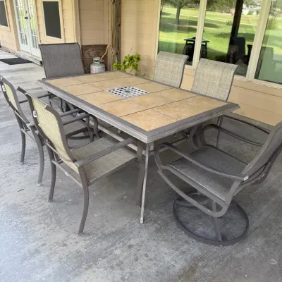 Outdoor Patio Dining Table & 6 Chairs