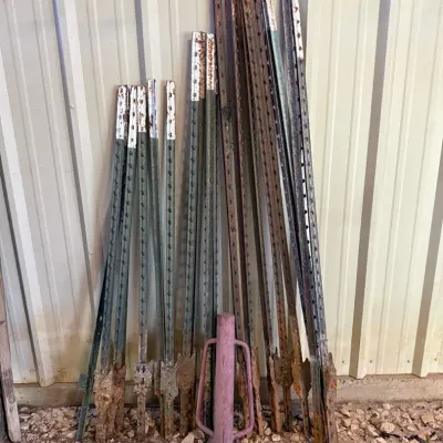 Lot of 20 Steel T-Post Fence Posts w/Metal Fencing Stake & Fence Post Driver 