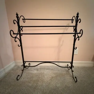 Metal Three-Bar Quilt, Blanket or Towel Rack