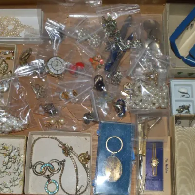 Sale Photo Thumbnail #252