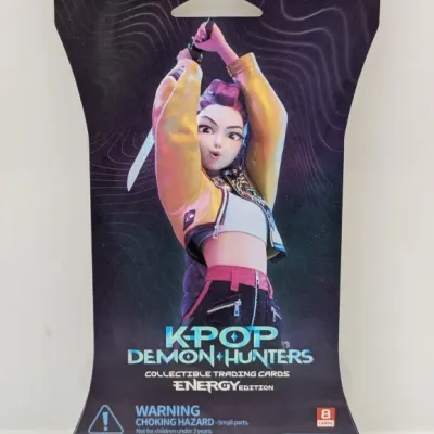 Sale Photo Thumbnail #862: Kayou Netflix K-Pop Demon Hunters collectible trading cards pack, Energy Edition Platinum Series 01, containing 8 cards in original unopened packaging.