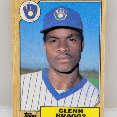 Sale Photo Thumbnail #638: 1987 Topps Glenn Braggs baseball card (#433), featuring the Milwaukee Brewers outfielder in the iconic woodgrain border design.