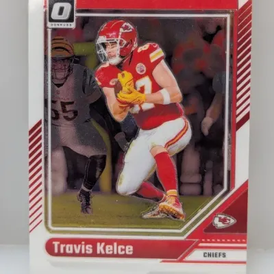 Sale Photo Thumbnail #680: Panini Donruss Optic Travis Kelce Kansas City Chiefs football card.