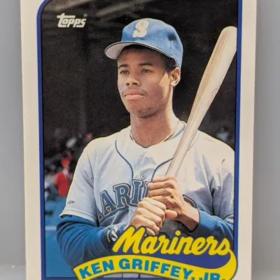 Sale Photo Thumbnail #335: 1989 Topps Traded Ken Griffey Jr. rookie baseball card #41T in clean condition.