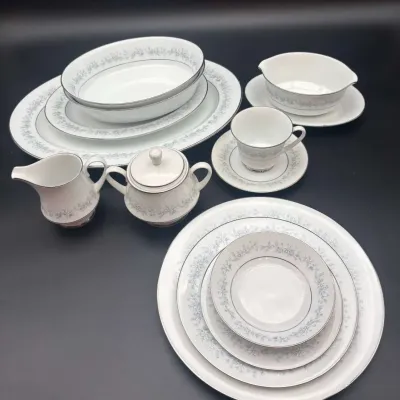Contemporary by Noritake Marywood Fine China Dinnerware Set with Storage Cases