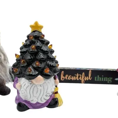 Gerson International Seasonal Holiday Gnomes and Friendship Sign