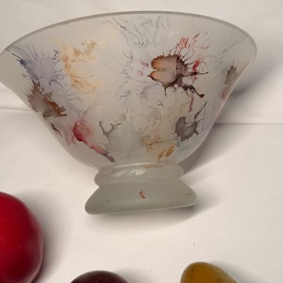 Sale Photo Thumbnail #467: Small chip on rim of bowl