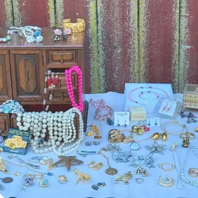 Costume Jewelry - Lot 2 (G1)