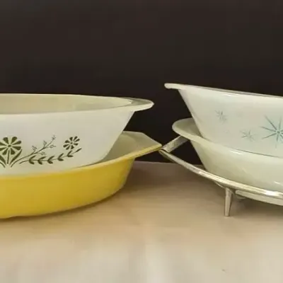 Vintage Baking Dishes (G1)