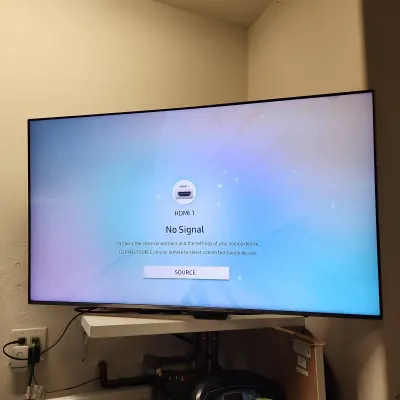 55" Samsung TV, Silver Frame, Wall Mounting Possible, Remote Needed