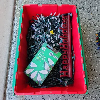 Holiday - Tub Of Holiday Lights, LED White Lights, Red Happy Holiday Mantle Sign, Red Tub