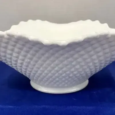 VTG Westmoreland Glass English Hobnail Oval Serving Bowl - White Milk Glass