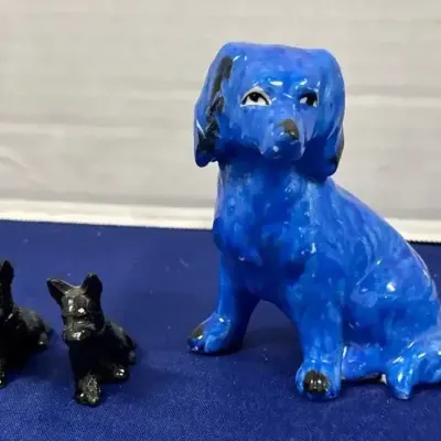 Dog Statues - Made In Japan, 2 Small Black Scottish Terriers
