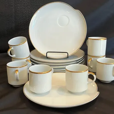 Vintage Golden Heirloom Gold-Trimmed Snack Plates & Cups - 16 Pieces