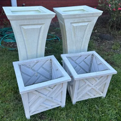 Set Of 4 Plastic Plant Holders 