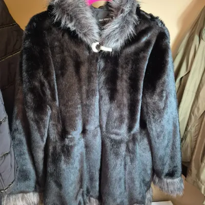 Sale Photo Thumbnail #192