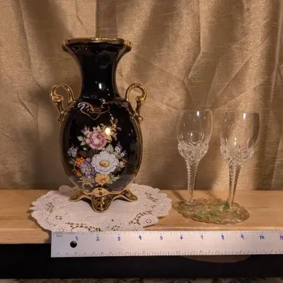 24K Gold & Navy Vase + 2 Fluted Cordial Glasses