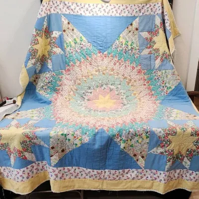 Vintage 75" x 75" Texas Lonestar Quilt (binding needs work)