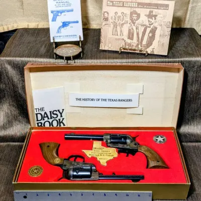 BB Gun Pistols: Texas Rangers Historical Commemorative Set