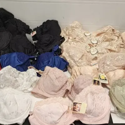 Vintage Lacy Bras (ALL NEW w/tags) Sizes 32/34 B - 34/36 C