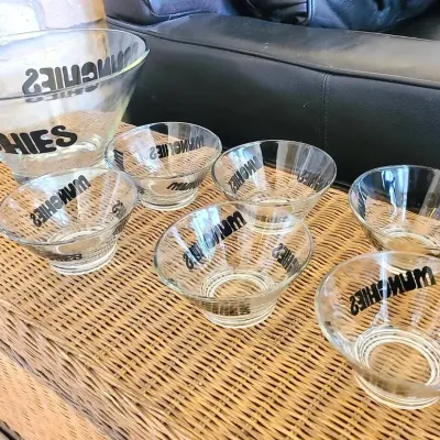 Vtg "Munchies" Glass Serving Bowl And 6 Individual Snack Bowls