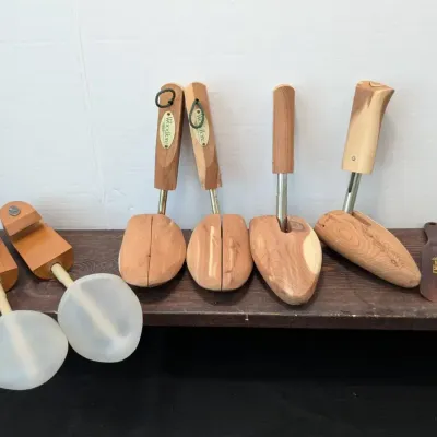 Adjustable Cedar Shoe Trees  & Shoe Horns 