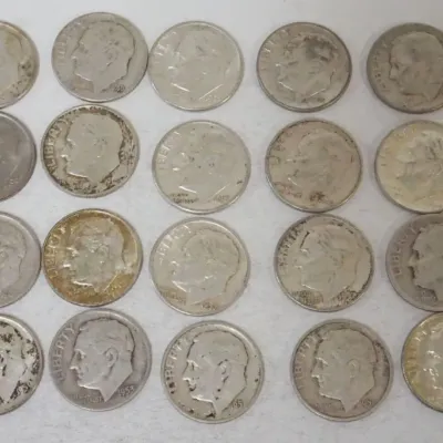 Sale Photo Thumbnail #89: 1089	GROUP OF 20 1964 & EARLIER ROOSEVELT DIMES																																																																																																																																																																																																																