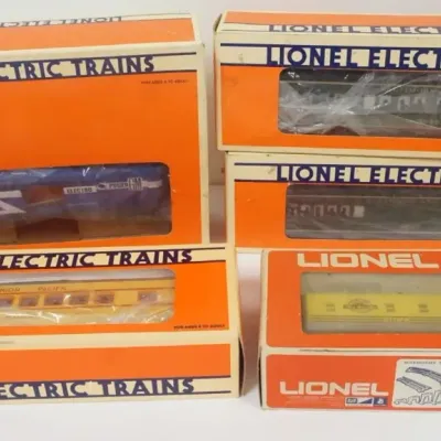Sale Photo Thumbnail #159: 1159	LIONEL TRAINS CARS GROUP OF 5																																																																																																																																																																																																																													