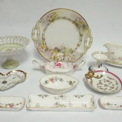 Sale Photo Thumbnail #29: 1029	GROUP OF ASSORTED DECORATIVE CHINA																																																																																																																																																																																																																								