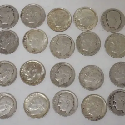 Sale Photo Thumbnail #74: 1074	GROUP OF 20 1964 & EARLIER ROOSEVELT DIMES																																																																																																																																																																																																																