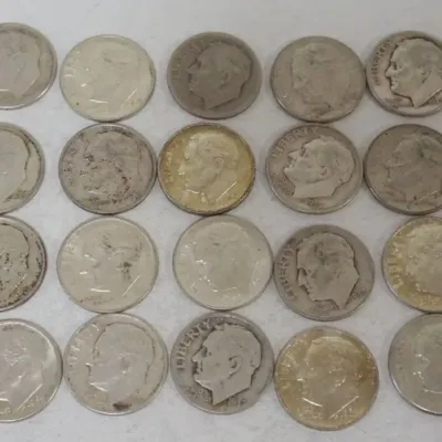 Sale Photo Thumbnail #85: 1085	GROUP OF 20 1964 & EARLIER ROOSEVELT DIMES																																																																																																																																																																																																																