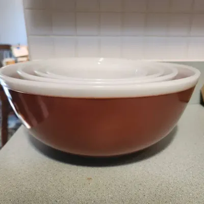 Pyrex Mixing Bowl Set