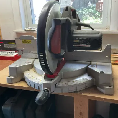 Craftsman 12” Compound Miter Saw 
