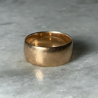 14k Gold Wide Band Ring (Size 6.25) (5.16 Grams)