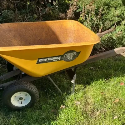 True Temper 8cu Ft Wheelbarrow 