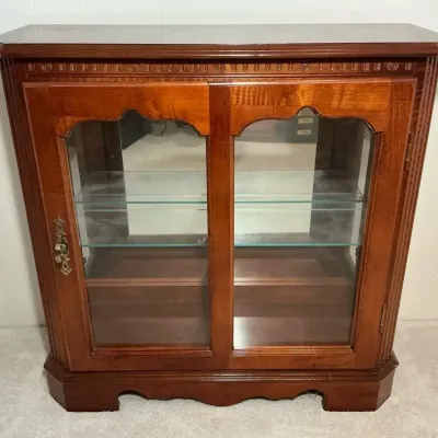 Small Curio Cabinet (11 x 30 x 29)