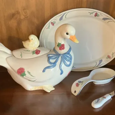 Lenox Poppies on Duck Tureen, Serving Platter, Spoon Rest, & Cheese Knife