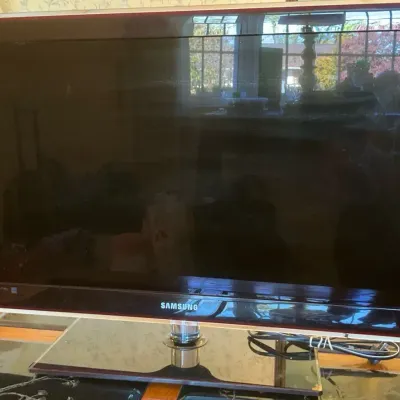 Samsung 32” TV