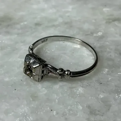 14k White Gold Scrap Ring (Size 5.75) (1.09 Grams)