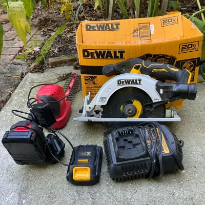 DeWalt 6 1/2” Circular Saw With Battery, Charger, And Craftsman 8” Cordless Hedge Trimmers