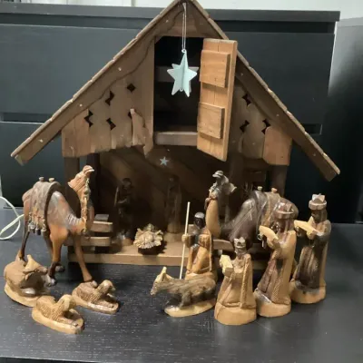 Olive Wood Nativity And Crèche 