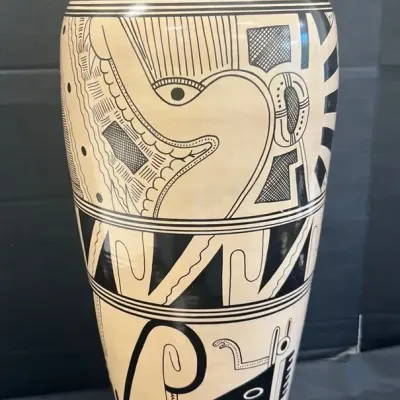 Mata Ortiz Pottery Vase By Borja Gutierrez