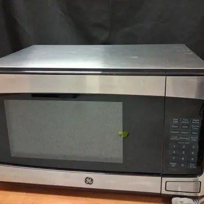 GE 950 Watt Microwave
